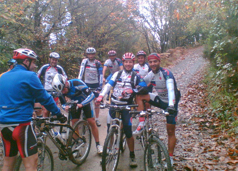 gal/2008/15 - escursioni autunnali MTB/mcuoio2-01.jpg